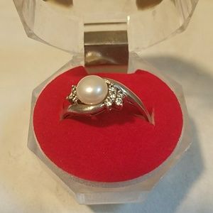 Silver Pearl Ring with Cubic Zirconium